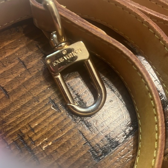 Louis Vuitton Straps - Picture 2 of 3